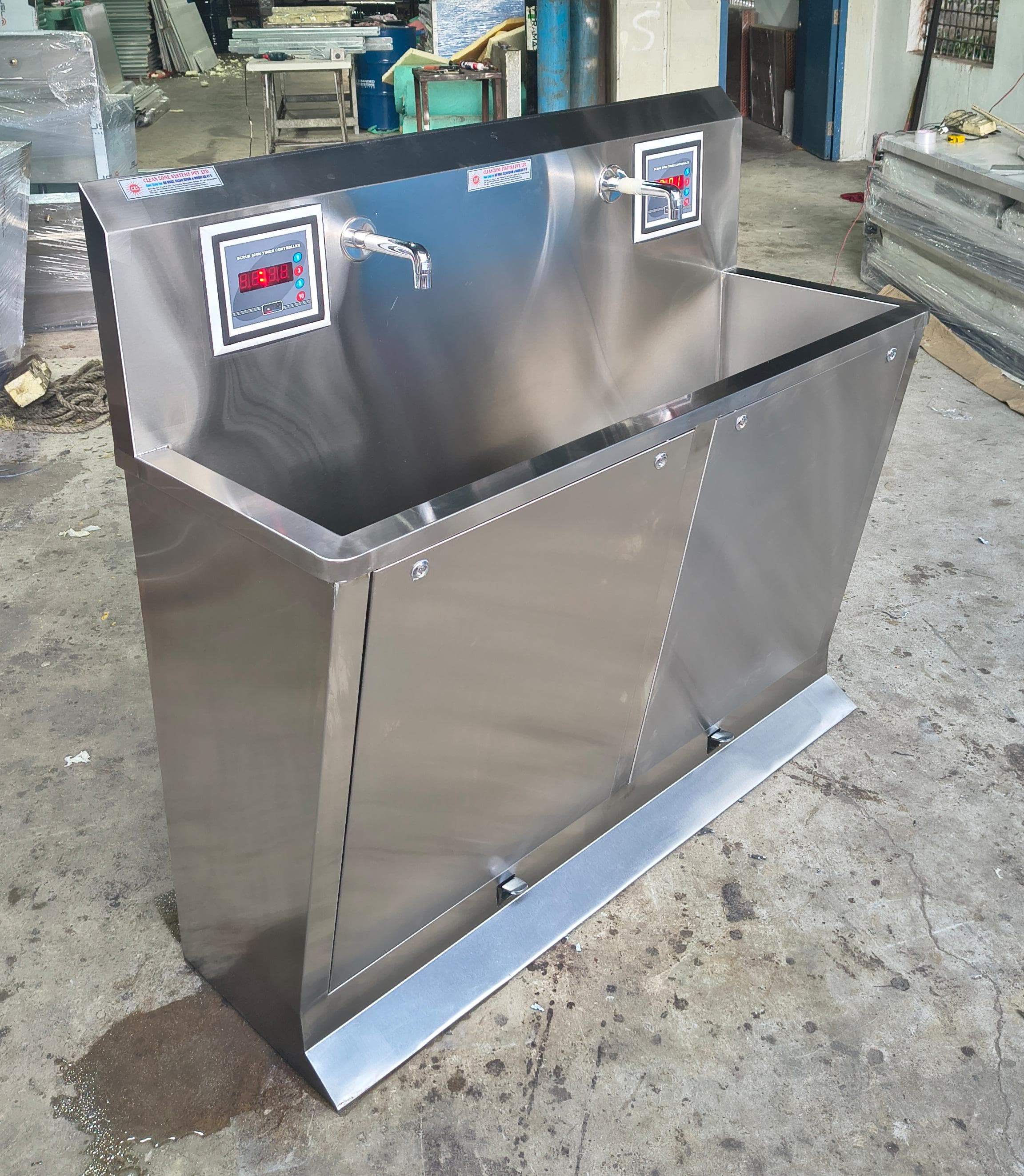 4 feet scensor based scrub station